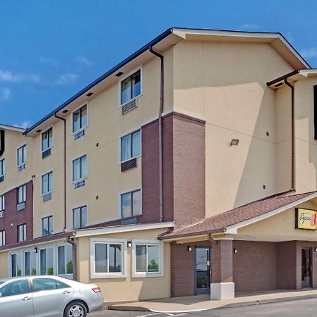 Super 8 By Wyndham Nashville/ Dntn/ Opryland Area מראה חיצוני תמונה