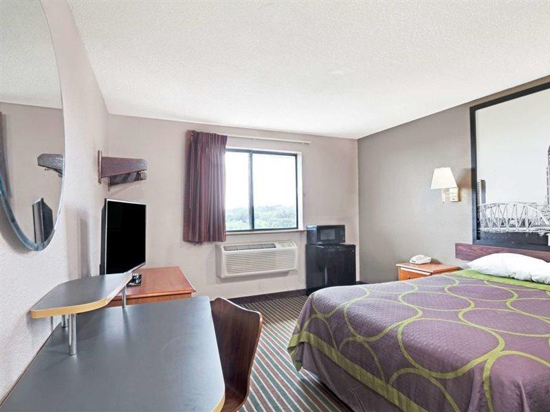 Super 8 By Wyndham Nashville/ Dntn/ Opryland Area מראה חיצוני תמונה