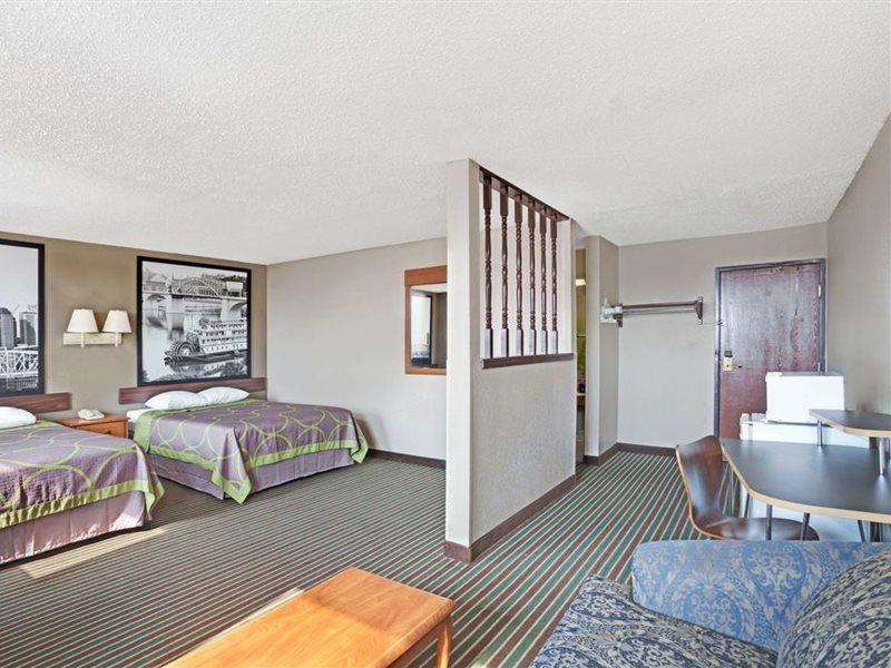 Super 8 By Wyndham Nashville/ Dntn/ Opryland Area מראה חיצוני תמונה