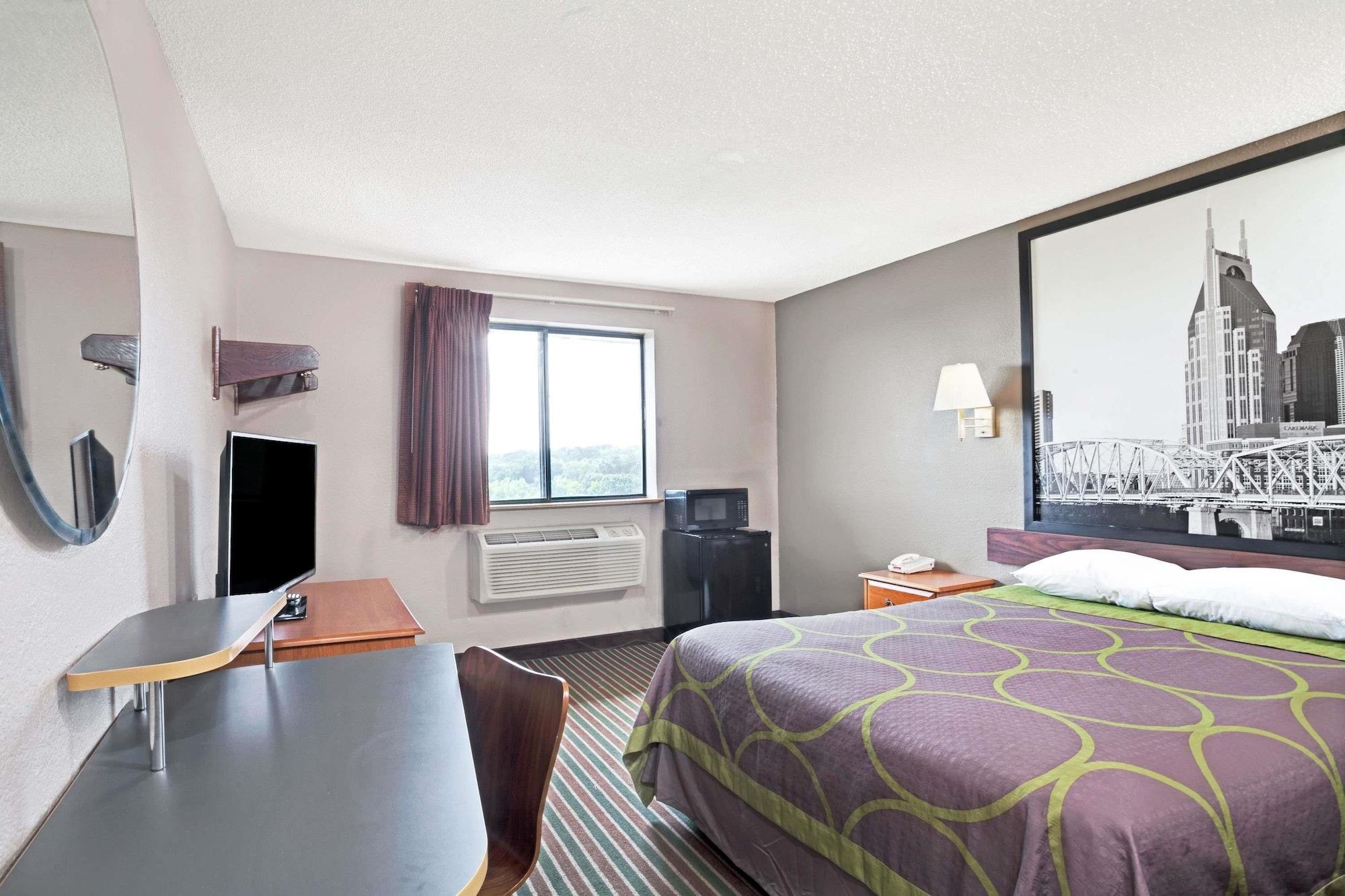 Super 8 By Wyndham Nashville/ Dntn/ Opryland Area מראה חיצוני תמונה