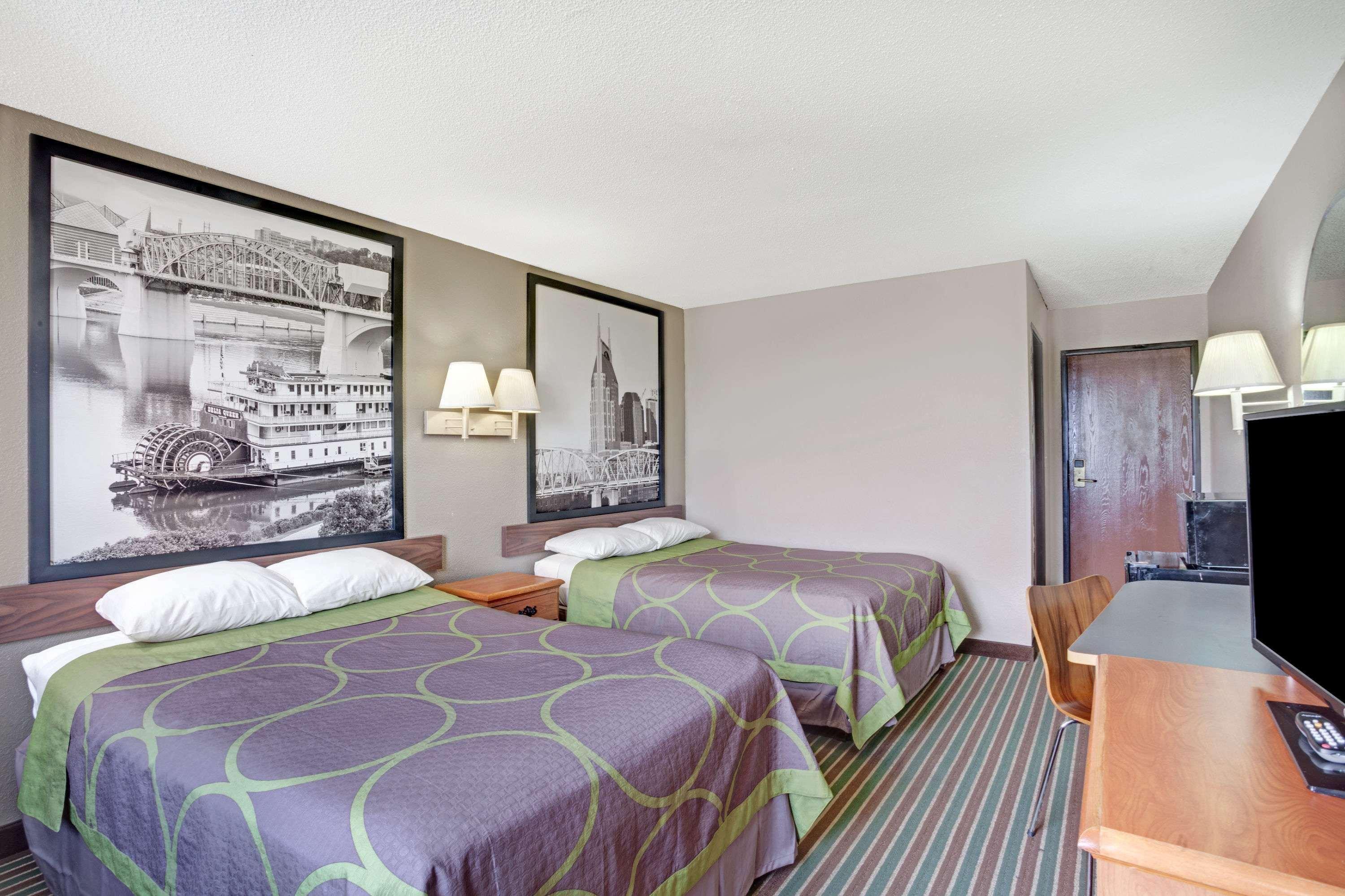Super 8 By Wyndham Nashville/ Dntn/ Opryland Area מראה חיצוני תמונה