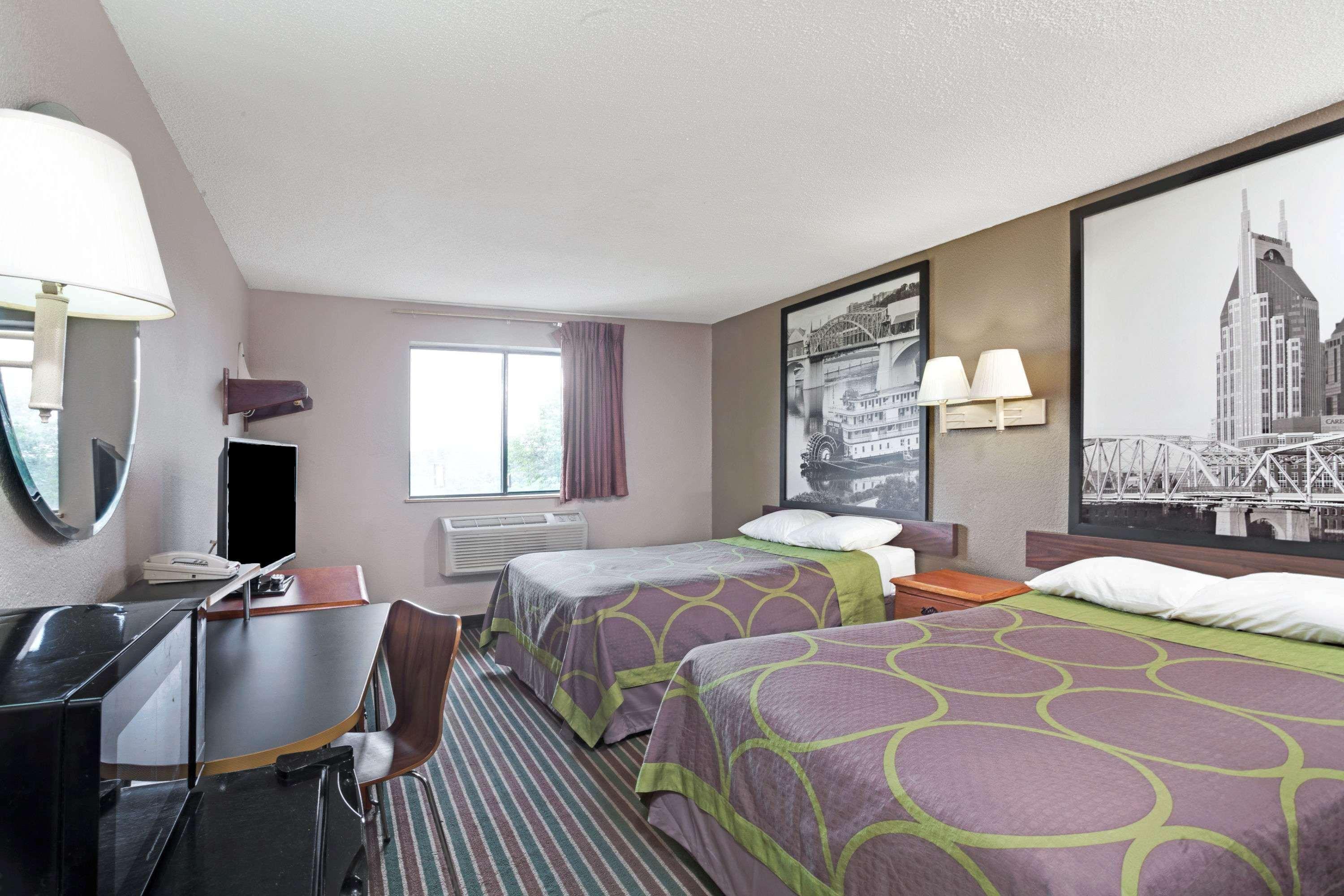 Super 8 By Wyndham Nashville/ Dntn/ Opryland Area מראה חיצוני תמונה