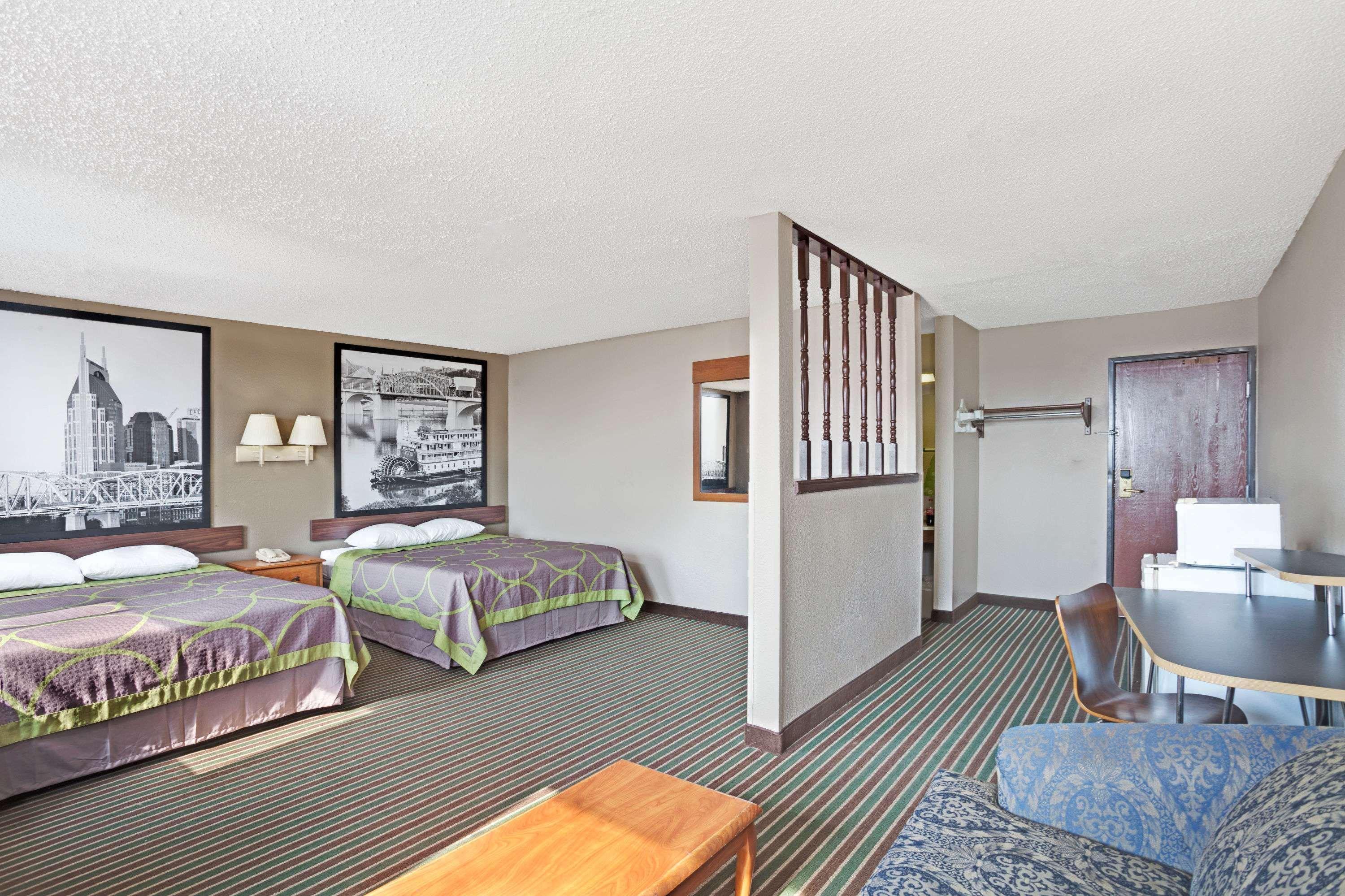 Super 8 By Wyndham Nashville/ Dntn/ Opryland Area מראה חיצוני תמונה