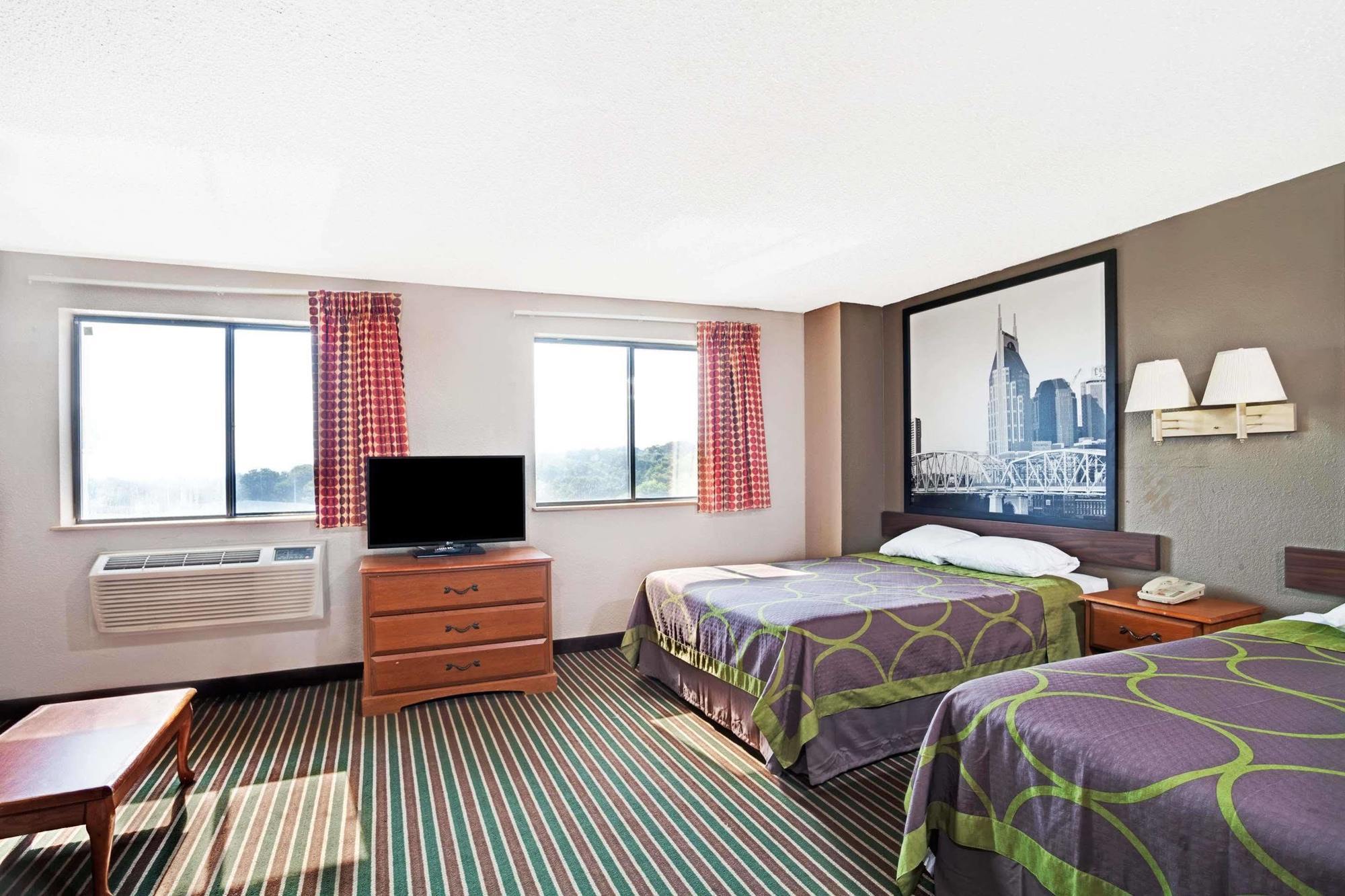 Super 8 By Wyndham Nashville/ Dntn/ Opryland Area מראה חיצוני תמונה