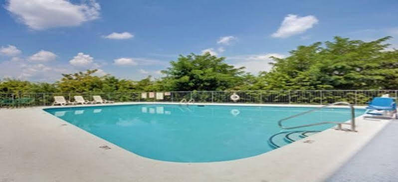 Super 8 By Wyndham Nashville/ Dntn/ Opryland Area מראה חיצוני תמונה